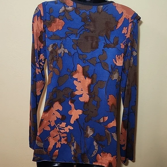 Beautiful Draped Vera Wang Top - Picture 8 of 8